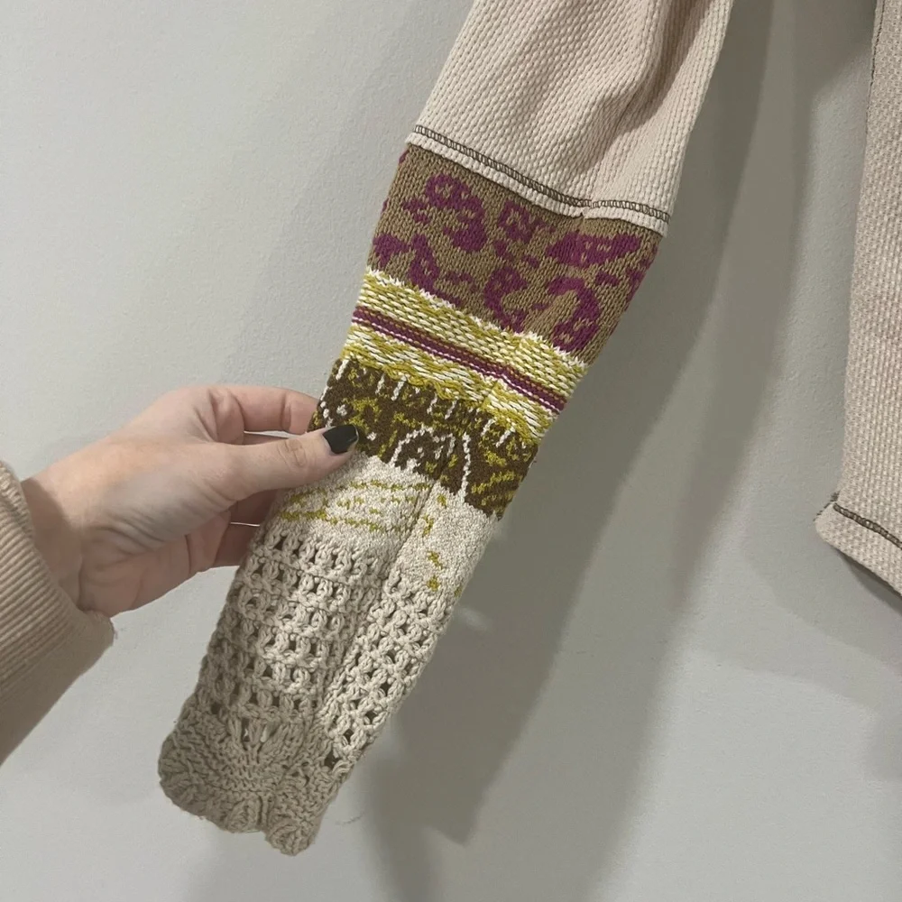 Free People Size Small Boho Thermal Top Crochet Cuff Patchwork Sleeve Cream